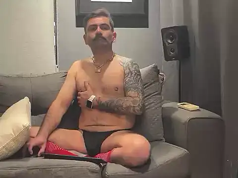 LukasMackenna webcam