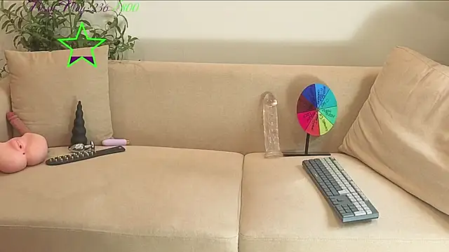 JadeStarUK webcam