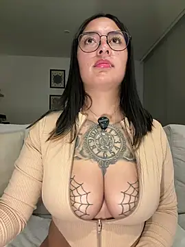 Rae_Lil_White webcam