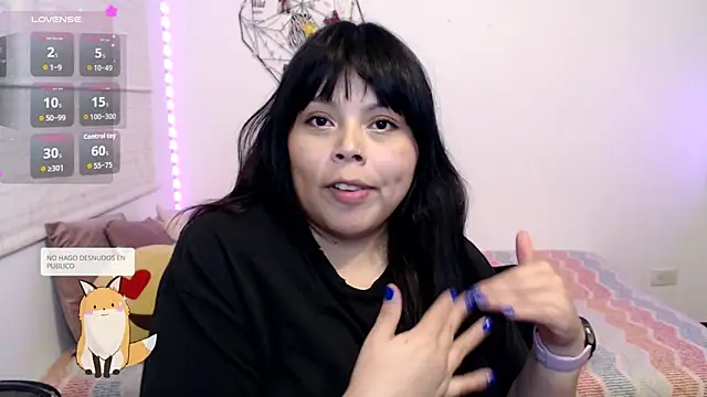 EllieMoonX webcam
