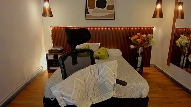 KatherineBond webcam