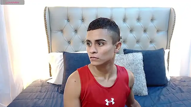 Liiamthompson webcam