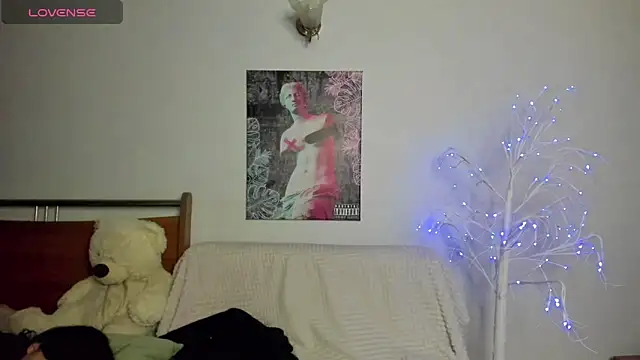 Kira_Devi webcam