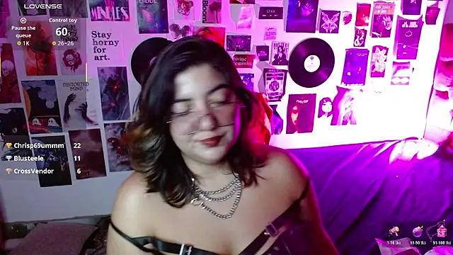 Roxy_f_w webcam