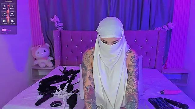 Nayla-Mouna webcam