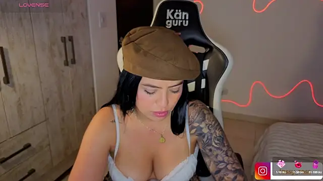 Victoryyy_ webcam