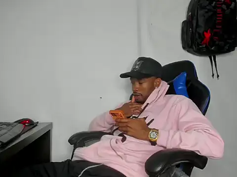 Kofi_exotic_2 webcam