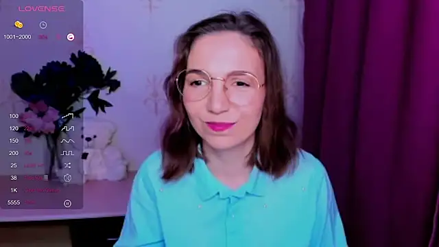 KindHazelHere_ webcam
