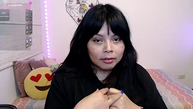 EllieMoonX webcam