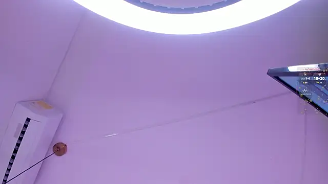 AlyssiaDanger webcam stripchat model stream image