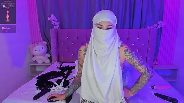 Nayla-Mouna webcam