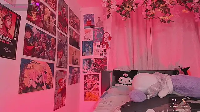 MissCurvyTop webcam