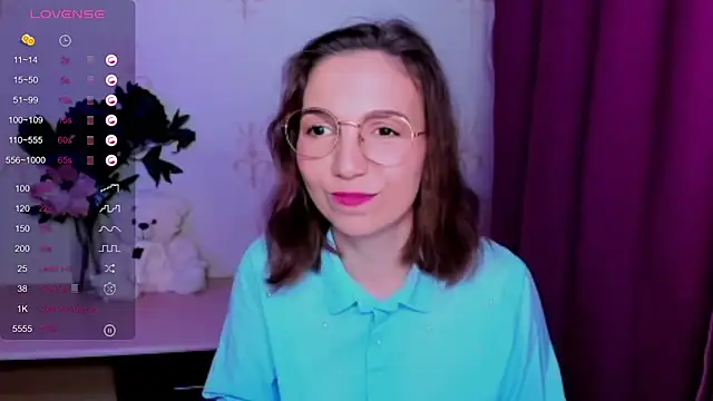 KindHazelHere_ webcam