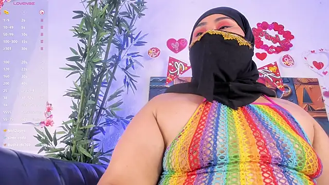 samanee_konn webcam