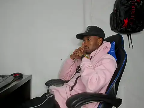 Kofi_exotic_2 webcam