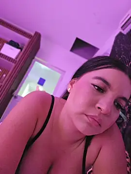 Pretty_Julieta webcam