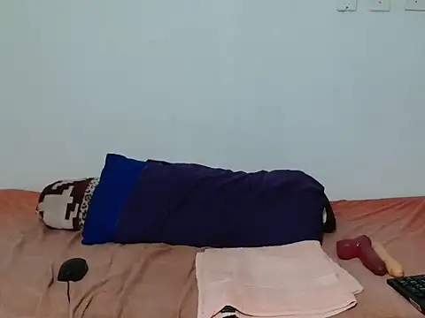 Feathergal69_ webcam