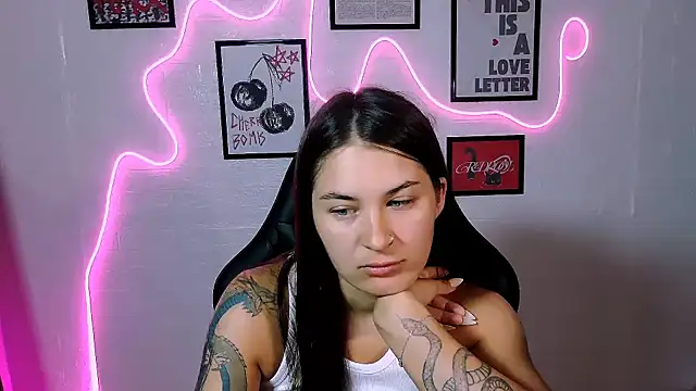 AlisaFrost webcam