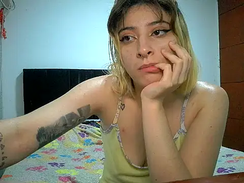 Mia_foster1 webcam