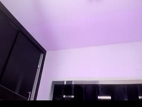 DANITENDER555 webcam