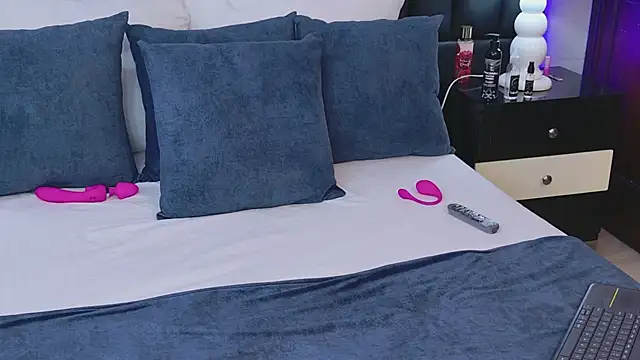 VioletSweetts webcam
