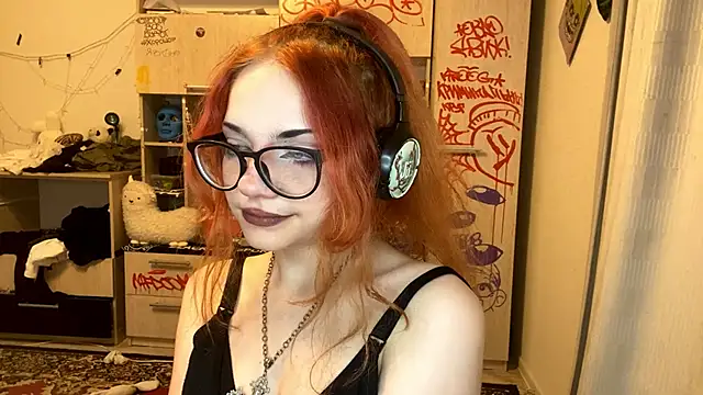 CuteRedheadPrincess webcam