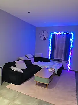 JuneLaFrenchie's room