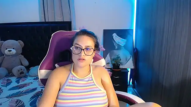 esmeraldaa230 webcam