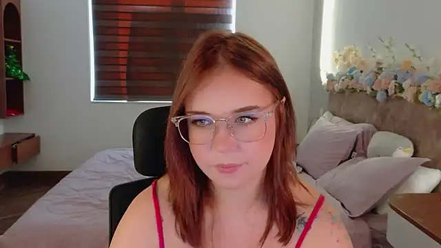 Lilith_Bonheur webcam