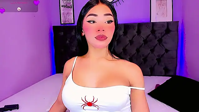 AshleyYasmin webcam