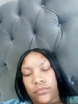 KikiBadgirl webcam