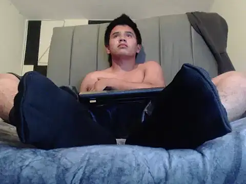 adonis_latin_19 webcam