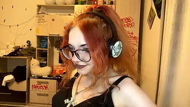 CuteRedheadPrincess webcam