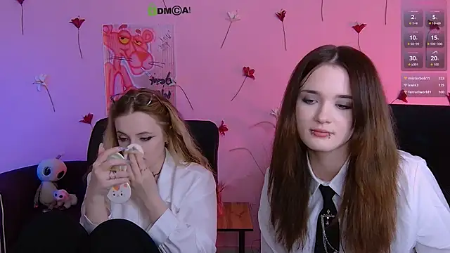 liana_kisses webcam