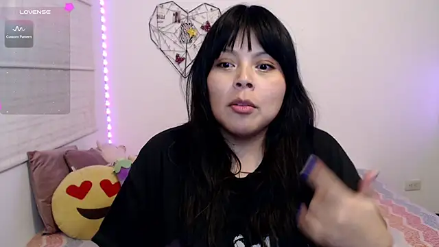EllieMoonX webcam