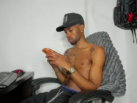 Kofi_exotic_2 webcam
