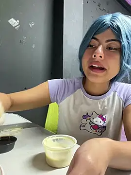 Eva_Feller69
