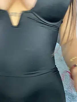 MiaJones21