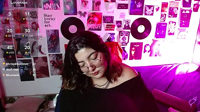 Roxy_f_w webcam