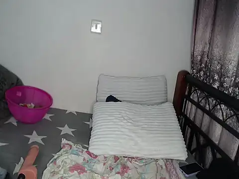 Whimsicalwillow webcam
