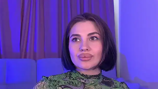 AdrianaToress webcam