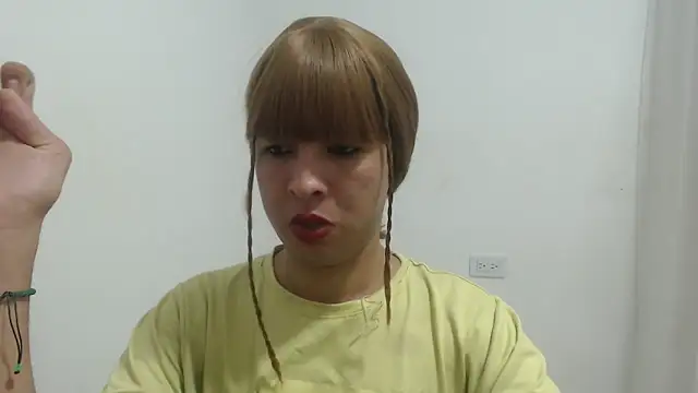 estefania224 webcam