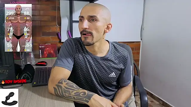 Marck_Muscle webcam
