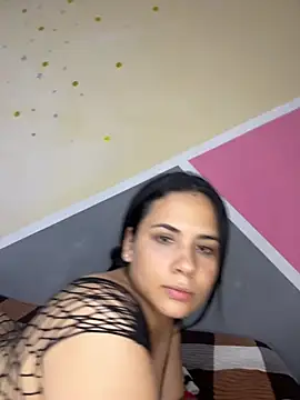 Leyna_Kenet webcam