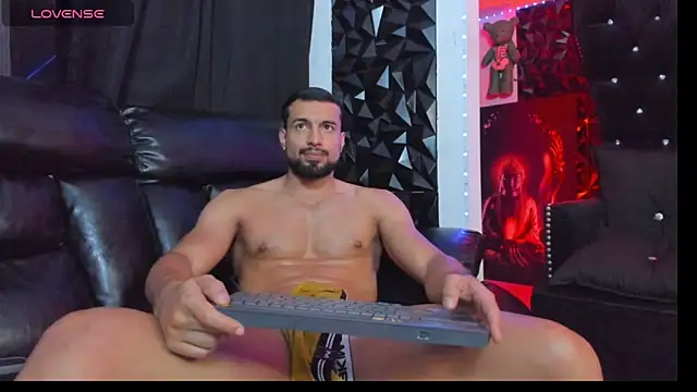 bastian_bigcock webcam