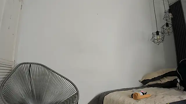 malory_ferrer webcam