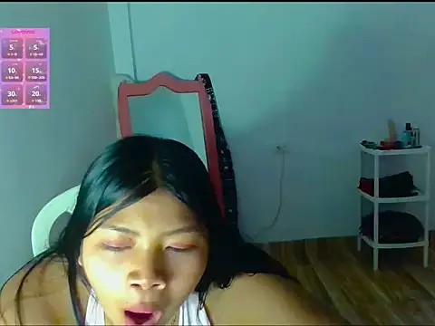 emily_lewiss037 webcam