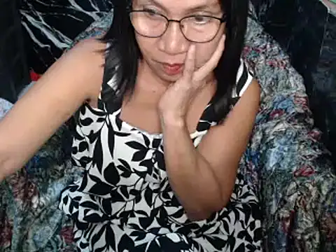 ASIANDOLLY4U69 webcam
