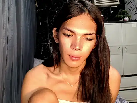 GORGEOUS_CARMEE webcam