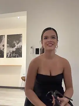 alisha-bond - Alisha-Bond's free webcam - UK Sex Cams